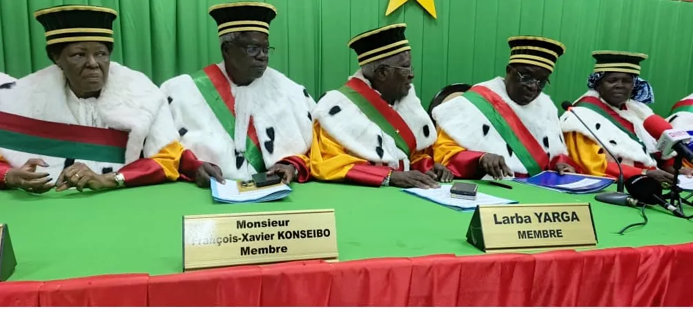 Justice au Burkina Faso : Sept nouveaux membres du Conseil Supérieur de la Magistrature (CSM) entrent officiellement en fonction.