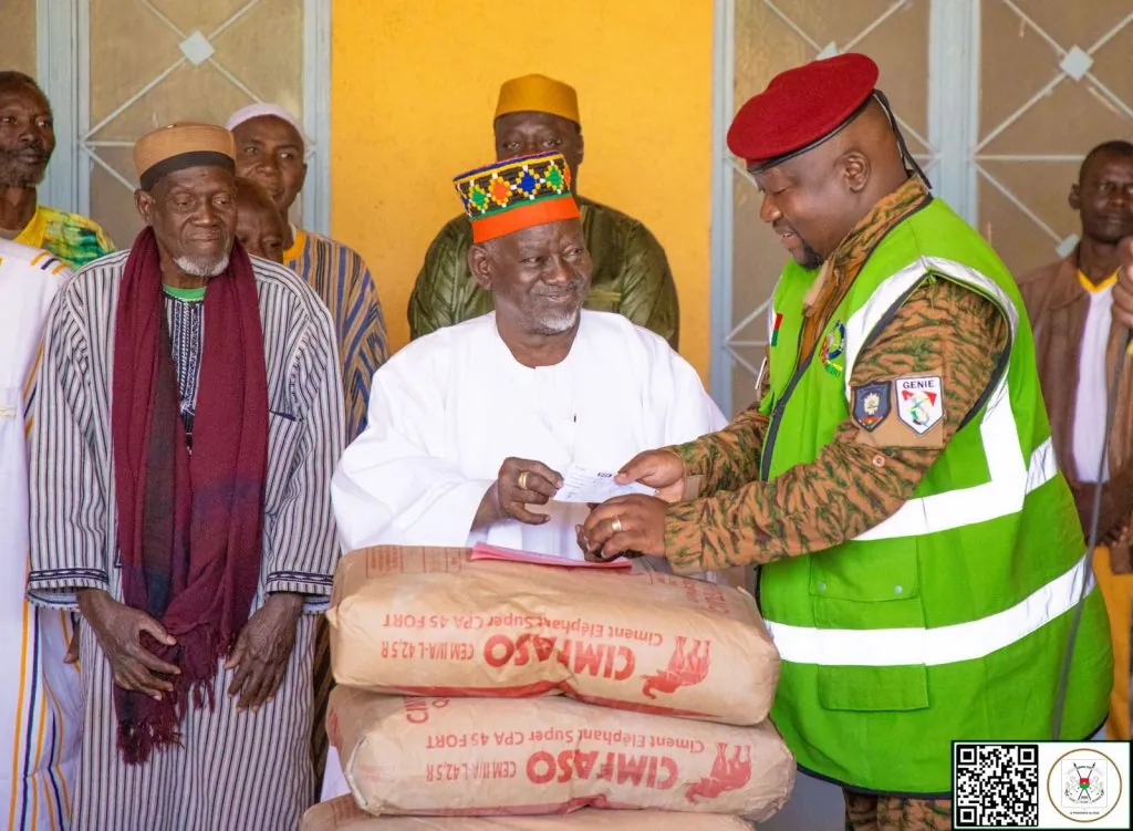 Faso Mêbo : quand le Mogho Naaba appuie et appelle à la solidarité nationale.