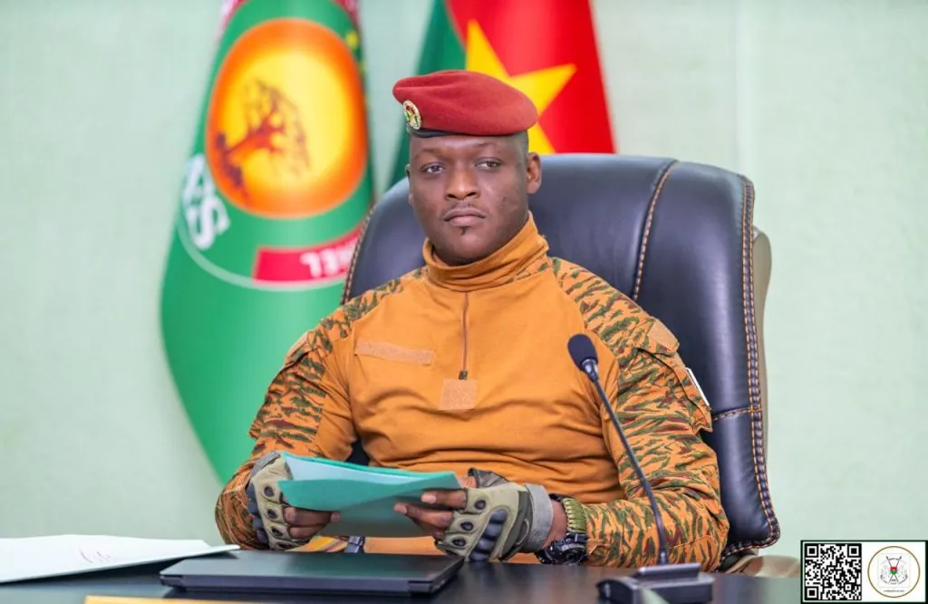 CONSEIL DES MINISTRES : Le Capitaine Ibrahim TRAORÉ poursuit la cadence sociale et structurelle.